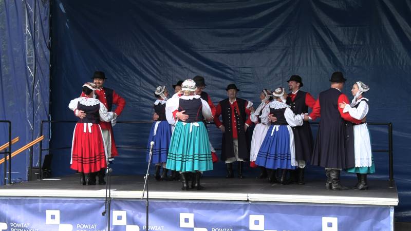MAJÓWKA W LISÓWKACH